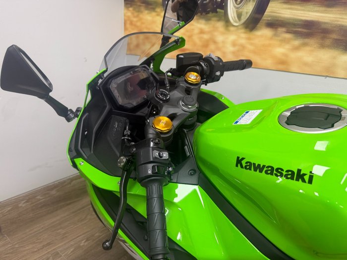 2026 Kawasaki NINJA 400 ZX-4RR KRT LIME GREEN