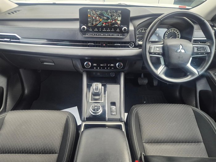 2022 Mitsubishi Outlander LS