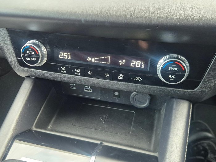 2022 Mitsubishi Outlander LS
