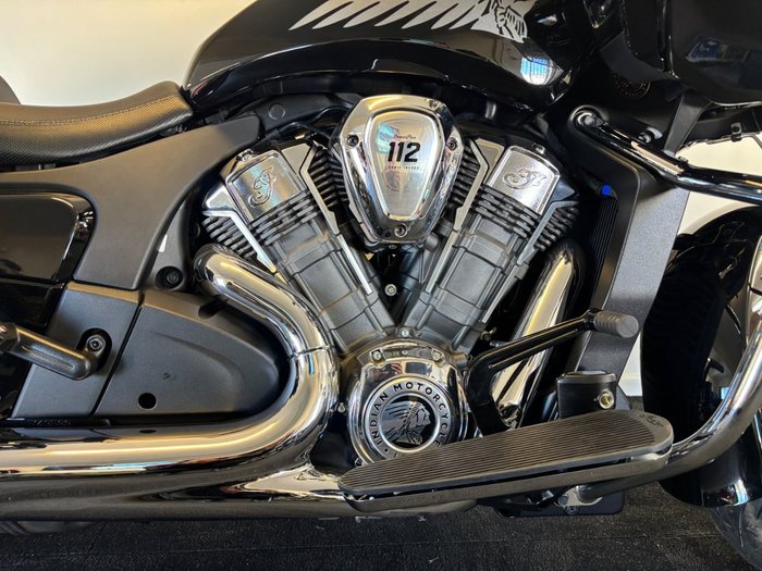 2025 Indian CHALLENGER LIMITED BLACK METALLIC