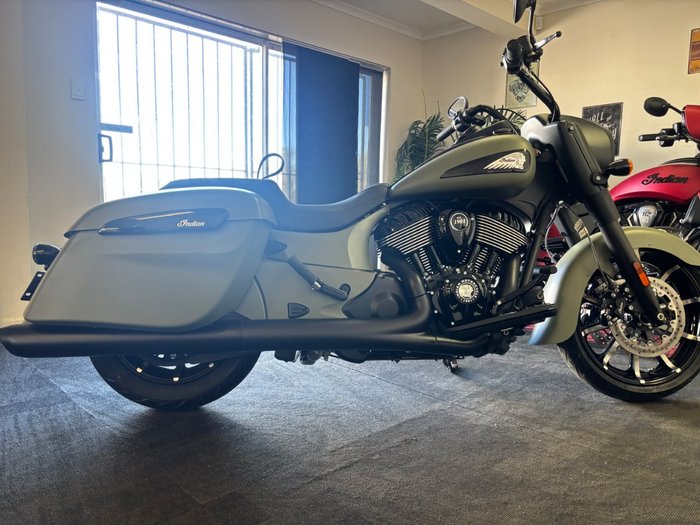 2025 Indian SPRINGFIELD DARK HORSE Green
