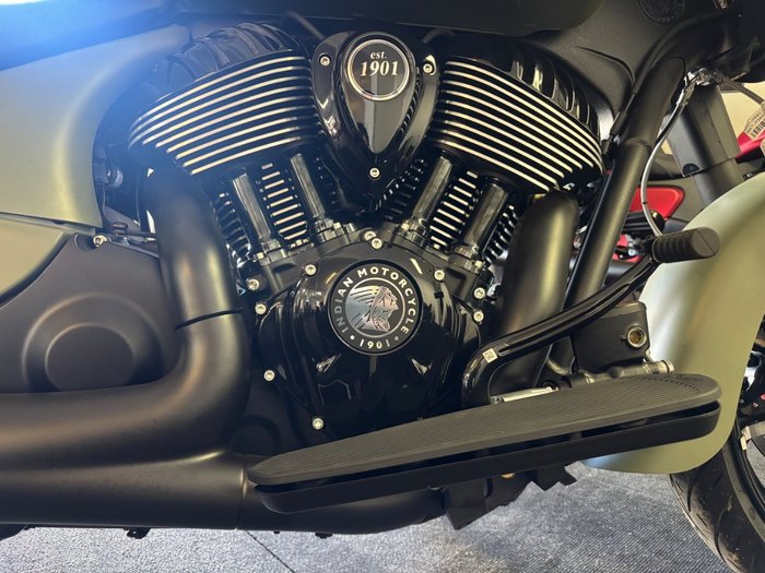 2025 Indian SPRINGFIELD DARK HORSE Green
