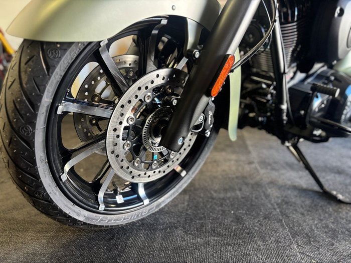 2025 Indian SPRINGFIELD DARK HORSE Green