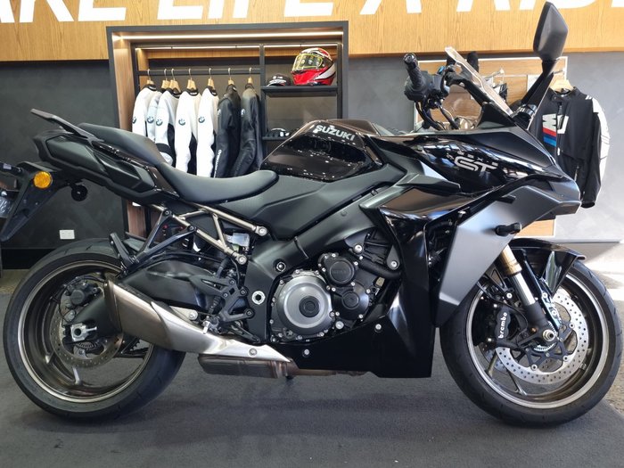 2025 Suzuki GSX-S1000GT Black