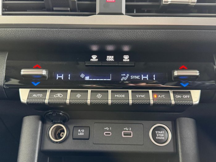 2025 Mitsubishi Triton GLS