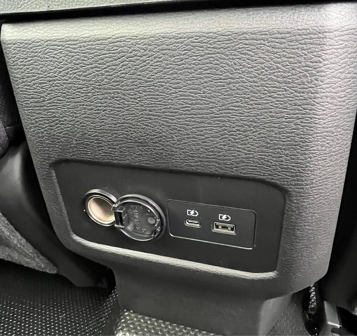 2025 Mitsubishi Triton GLX+