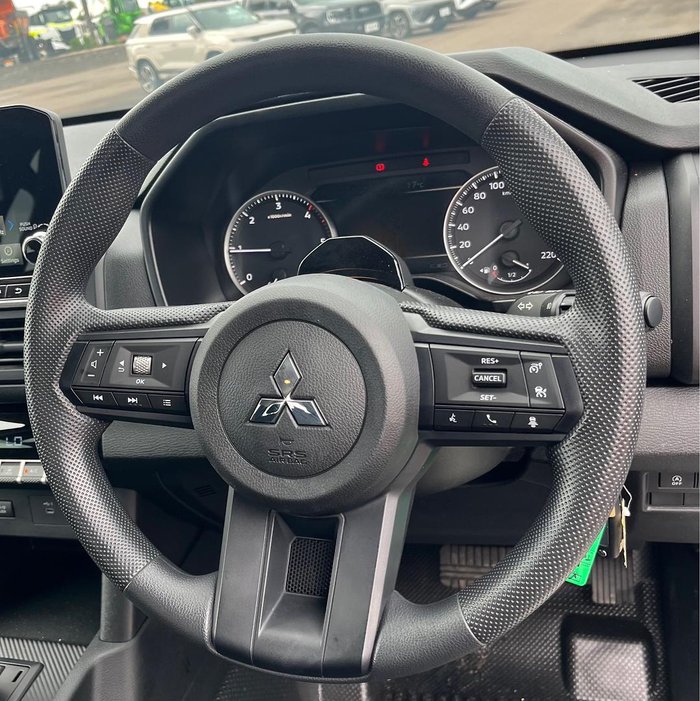 2025 Mitsubishi Triton GLX+