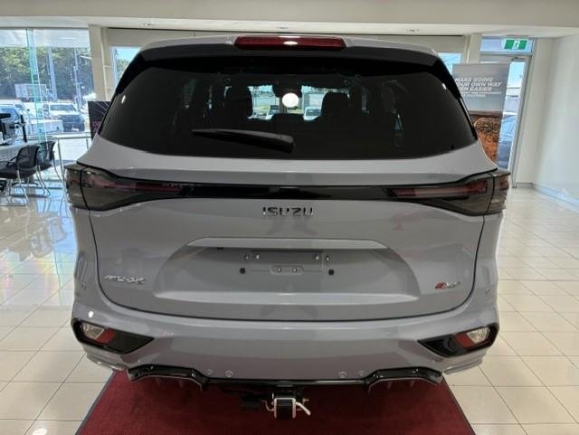 2026 Isuzu MU-X X-TERRAIN