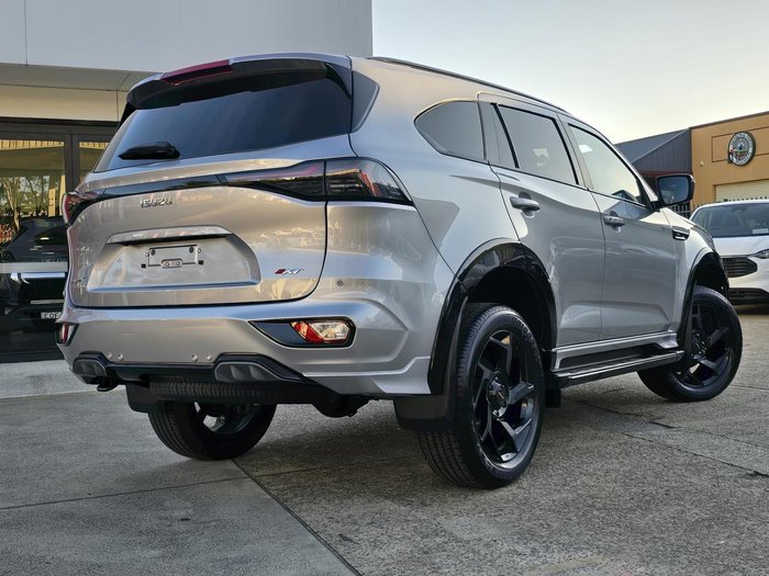 2026 Isuzu MU-X X-TERRAIN