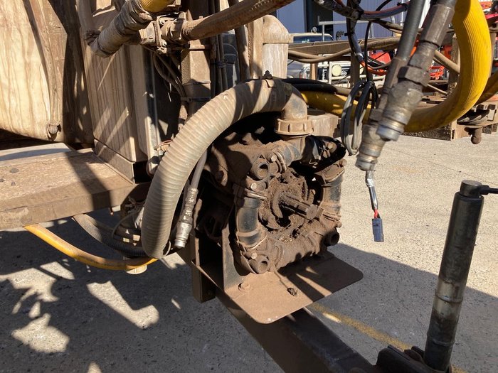 A.R 2000L Trailing Boom Spray