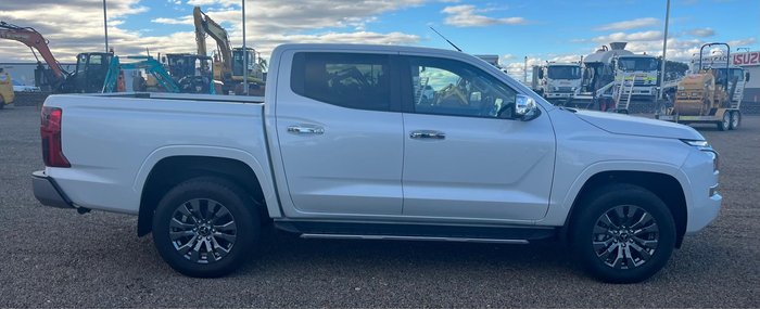 2025 Mitsubishi Triton GLS