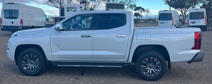 2025 Mitsubishi Triton GLS