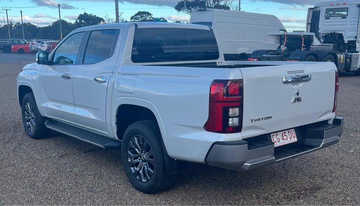 2025 Mitsubishi Triton GLS