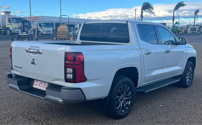 2025 Mitsubishi Triton GLS
