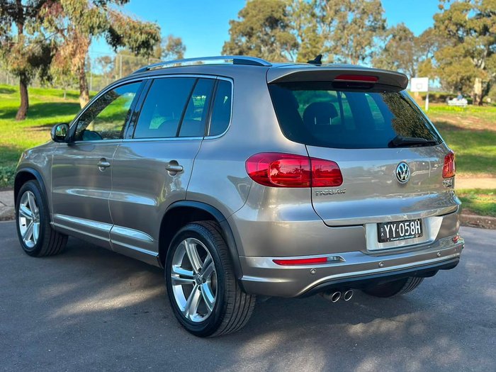 2015 Volkswagen Tiguan 155TSI R-Line