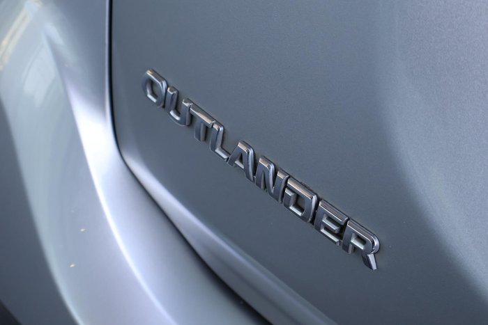 2019 Mitsubishi Outlander ES