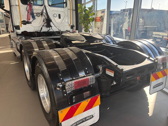 2024 Freightliner Cascadia