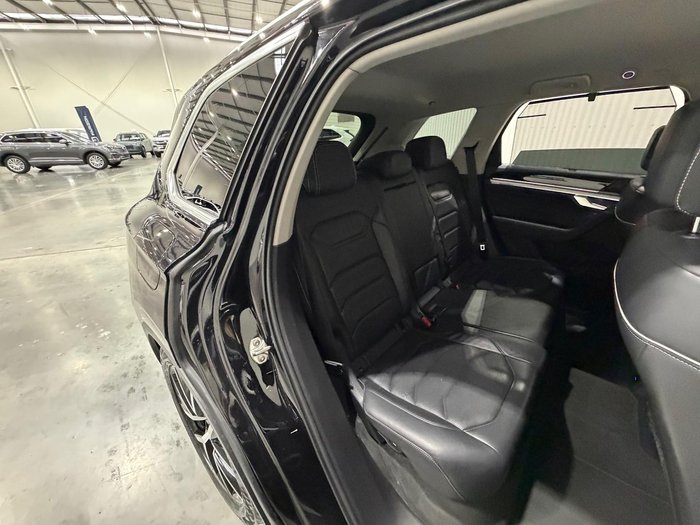 2019 Volkswagen Touareg 190TDI Launch Edition
