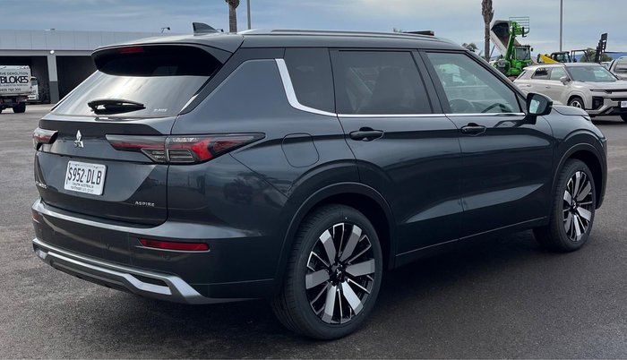 2025 Mitsubishi Outlander Aspire