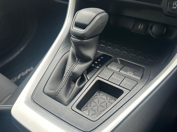 2022 Toyota RAV4 GX
