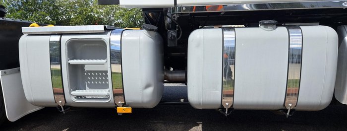 2021 Freightliner Cascadia 126 WHITE