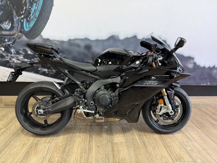 2026 Yamaha YZF-R9 Black
