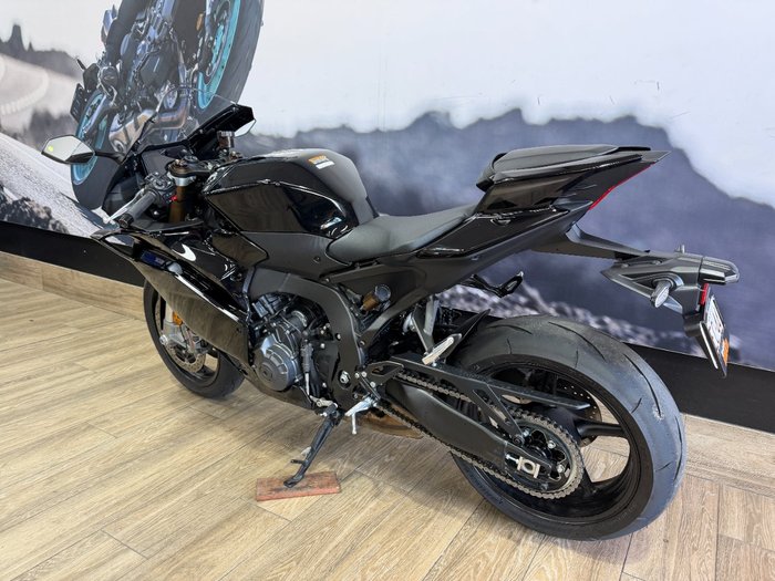 2026 Yamaha YZF-R9 Black