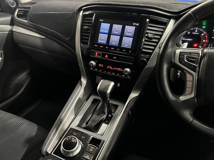2022 Mitsubishi Pajero Sport GLS