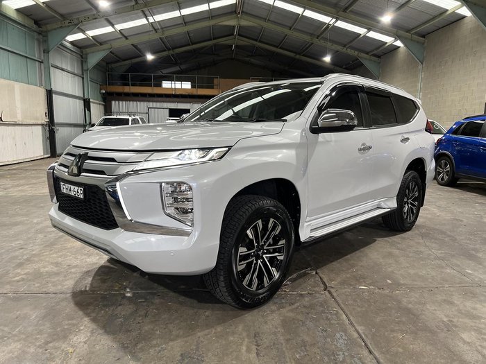 2022 Mitsubishi Pajero Sport GLS