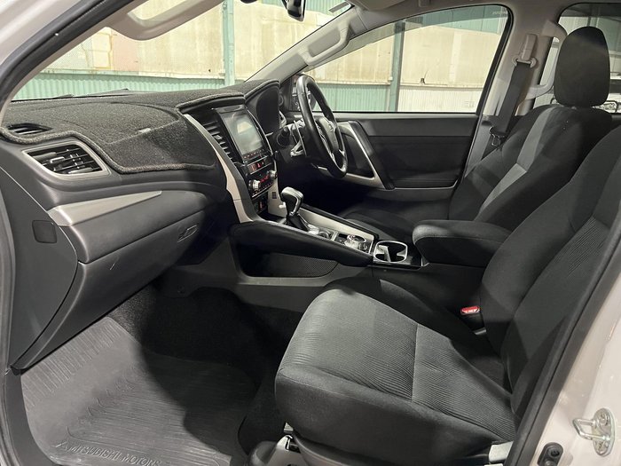2022 Mitsubishi Pajero Sport GLS
