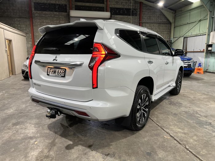 2022 Mitsubishi Pajero Sport GLS