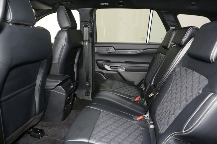 2025 Ford Everest Platinum