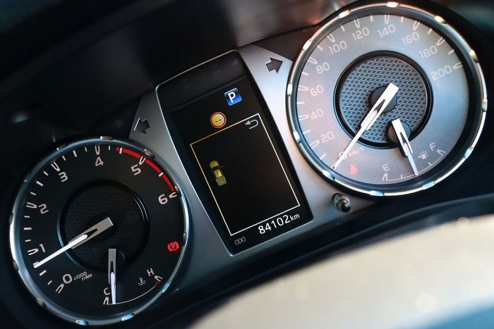 2022 Toyota Hilux SR