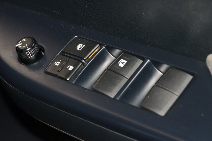 2022 Toyota Hilux SR