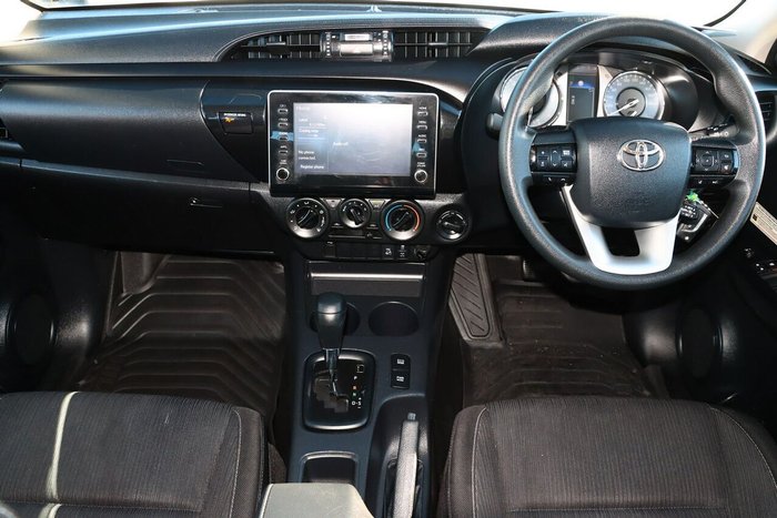 2020 Toyota Hilux SR