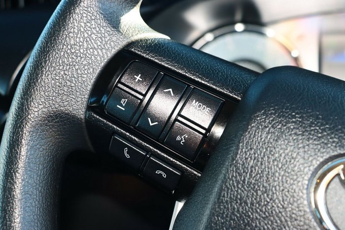 2020 Toyota Hilux SR