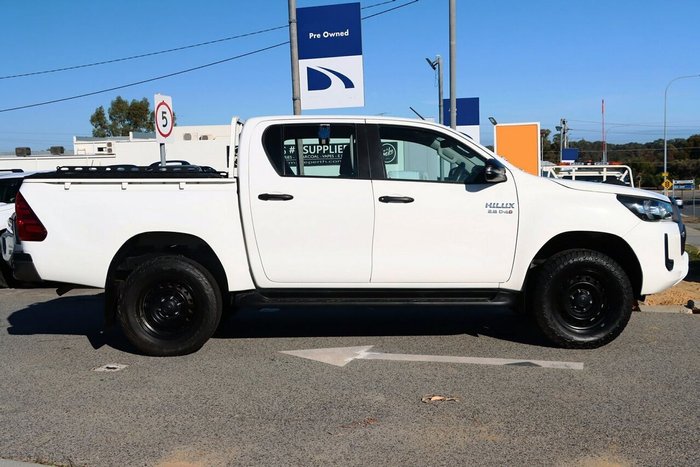 2020 Toyota Hilux SR