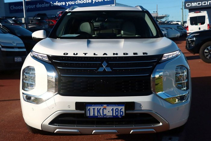 2024 Mitsubishi Outlander Exceed