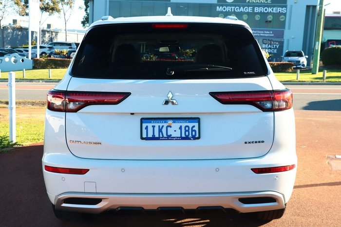 2024 Mitsubishi Outlander Exceed