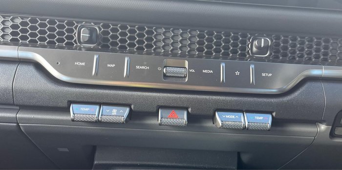 2025 Kia Tasman S