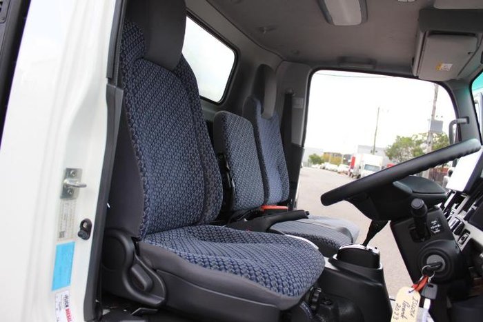 2023 Isuzu N Series NNR 45-150 Vanpack WHITE