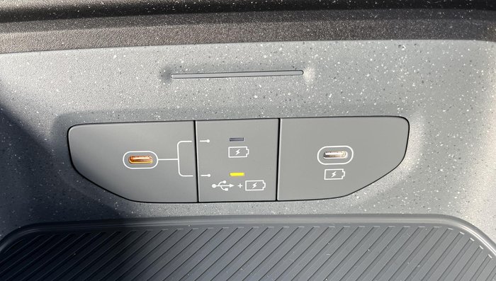 2025 Kia Tasman S