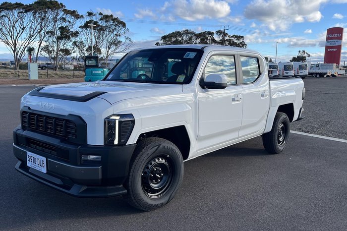 2025 Kia Tasman S