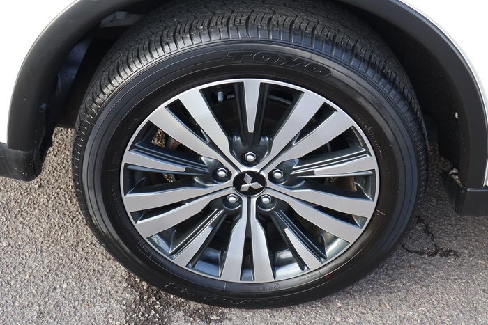 2020 Mitsubishi Outlander LS