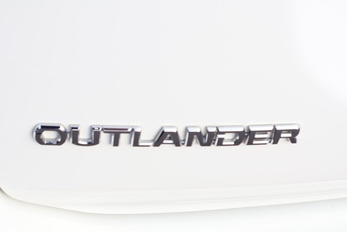 2020 Mitsubishi Outlander LS