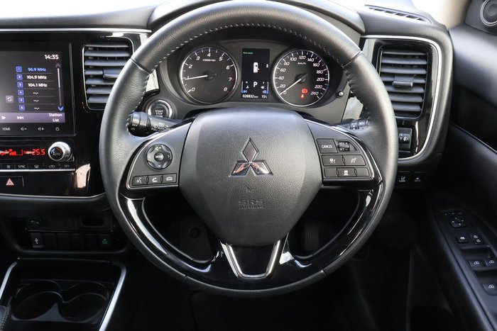 2020 Mitsubishi Outlander LS