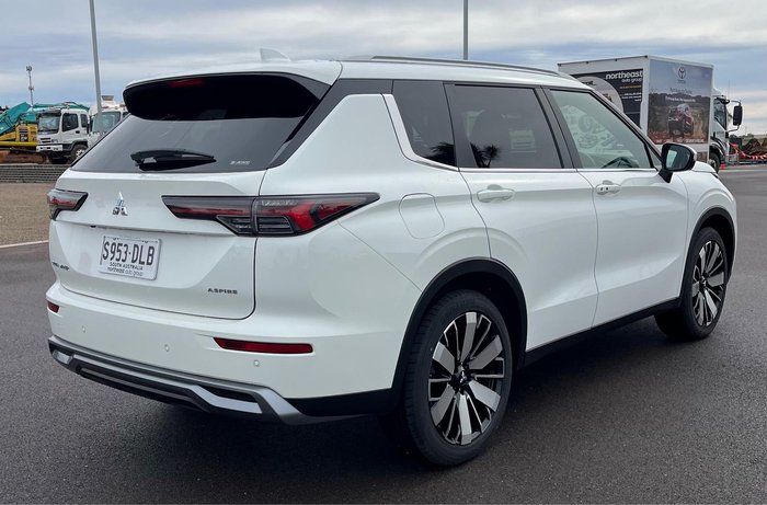 2025 Mitsubishi Outlander Aspire