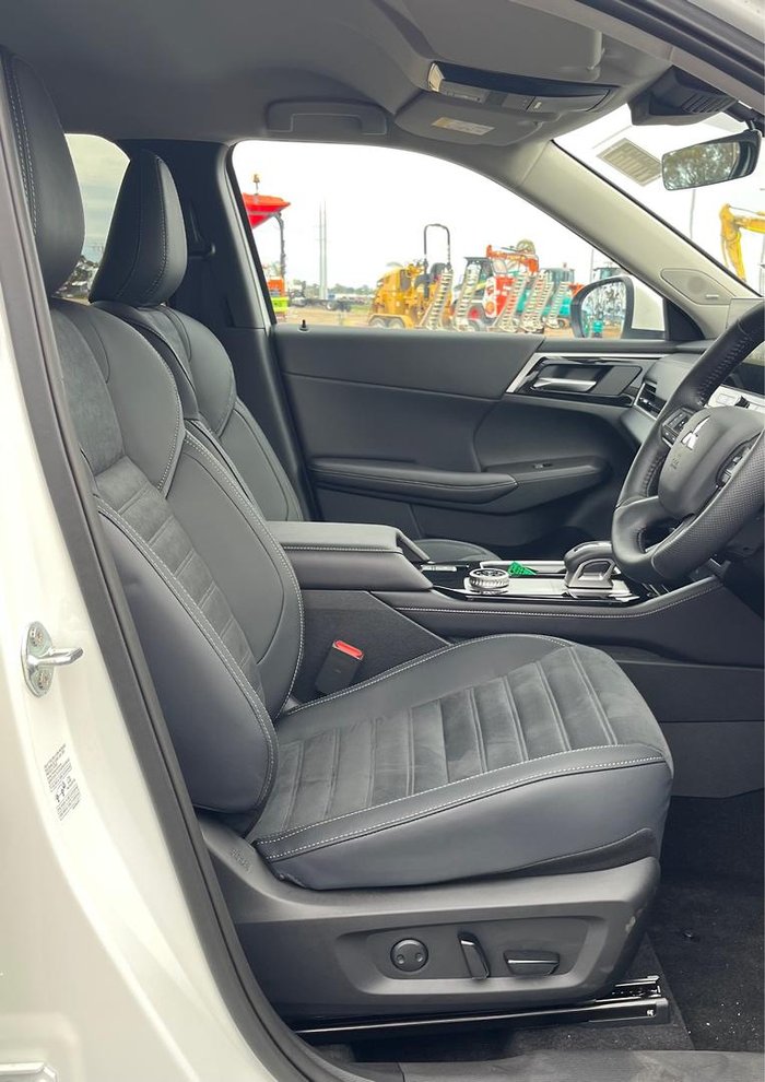 2025 Mitsubishi Outlander Aspire
