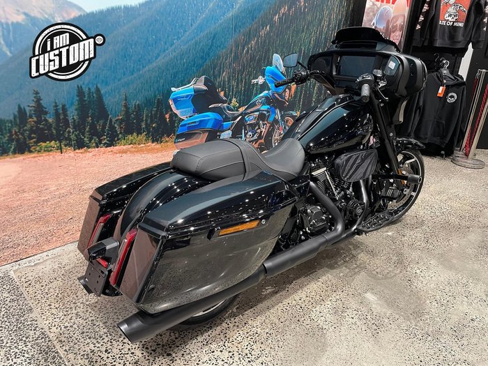 2026 Harley-Davidson Street Glide 117 (FLHX)