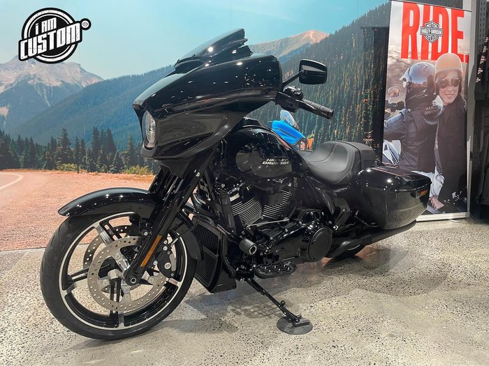 2026 Harley-Davidson Street Glide 117 (FLHX)